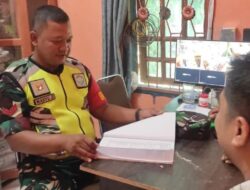 Jaga Kondusifitas Wilayah, Babinsa Komsos Bersama Perangkat Desa