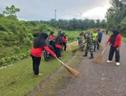 Koramil 07/Kejuruan Muda Ajak Warga Gotong Royong Bersihkan Jalan Desa Sidodadi