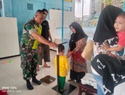 Babinsa Koramil 01/Kuala Simpang Dampingi Giat Posyandu Di Desa Binaan