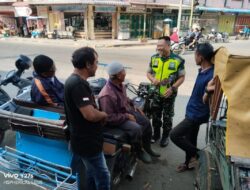 Jaga Hubungan Silaturrahmi, Serda Ariswan Motivasi Abang Becak