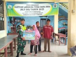 Wujud Peran Aktif, Babinsa Dampingi Penyaluran BLT Dana Desa