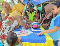 Serka Subagio Dampingi Pelaksanaan Pelayanan Kesehatan Ibu dan Balita di Polindes Desa Jamur Jelatang