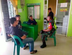 Babinsa Komsos Jalin Silaturahmi Dengan Aparat Kecamatan