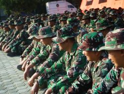 Dandim Aceh Tamiang Berikan Jam Komandan Kepada Anggota