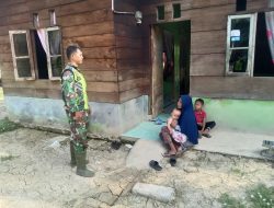 Babinsa Koramil 04/Bendahara Komsos Dengan Ibu-ibu Rumah Tangga