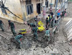 Babinsa Bersihkan Kantor Datuk Penghulu Dan Balai Desa Sunting   