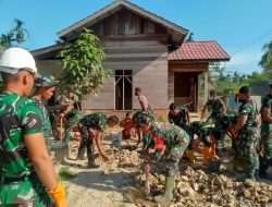 Anggota Koramil 06/Manyak Payed Bersama Taruna Akmil Pembersihan TK ISLAM AL ACHNAT