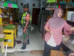 Babinsa Cek Harga Sembako Di Kios Milik Warga Desa Binaan