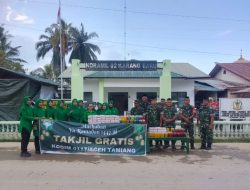 Berkah Ramadan, Kodim 0117/Aceh Tamiang Dan Persit Bagikan Ratusan Takjil Ke Pengguna Jalan