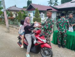 Koramil Jajaran Kodim 0117/Aceh Tamiang Dan Persit Berbagi Takjil Buka Puasa