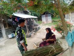 Serda J. Lubis, Komsos Bersama Pengrajin Sapu Lidi