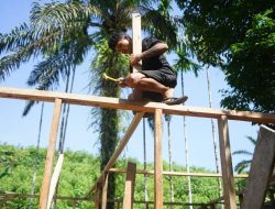 Renovasi RTLH Di TMMD Ke-128 Memasuki Tahap Pemasangan Kuda-kuda Rumah