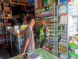 Dukung Kelancaran Pertanian, Babinsa Pantau Stok Dan Harga Pupuk Di UD Sahabat