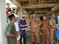 Bupati Armia Serahkan 2 Ekor Sapi Kurban dari Presiden Prabowo