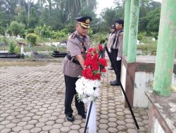 Hari Bhayangkara ke-80, Kapolres Aceh Tamiang Ziarah dan Tabur Bunga di TMP Karang Baru